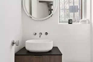 128 E 38th St, New York City, NY 10016 - Photo 25