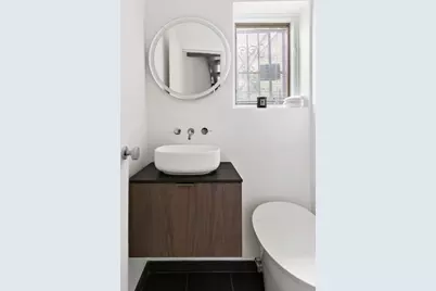 128 E 38th Street #1, New York City, NY 10016 - Photo 25