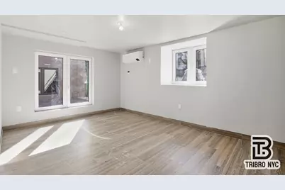 129 Russell Street #1D, New York City, NY 11222 - Photo 5