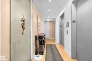241 W 19th St, New York City, NY 10011 - Photo 17