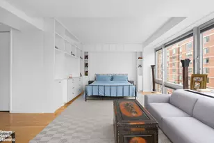 241 W 19th St, New York City, NY 10011 - Photo 15