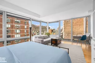 241 W 19th St, New York City, NY 10011 - Photo 9