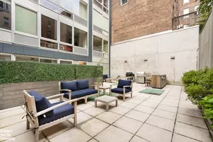 241 W 19th St, New York City, NY 10011 - Photo 19