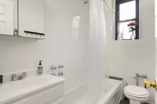 260 Ocean Pkwy, New York City, NY 11218 - Photo 9