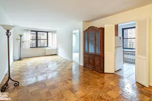 305 E 40th St, New York City, NY 10017 - Photo 3