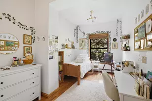 255 W 70th St, New York City, NY 10023 - Photo 9