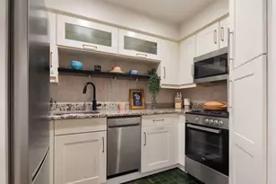 113 Sterling Pl, New York City, NY 11217 - Photo 5