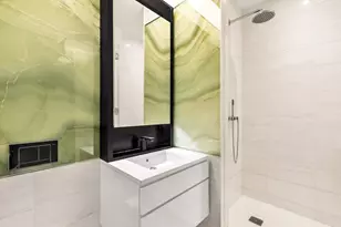 157 W 57th St, New York City, NY 10019 - Photo 11