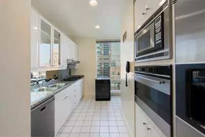 845 United Nations Plaza #15A, New York City, NY 10017 - Photo 3