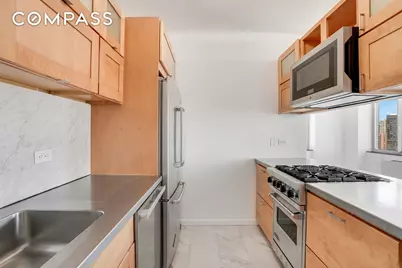 360 E 88th Street #33B, New York City, NY 10128 - Photo 5