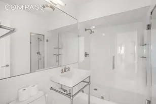 360 E 88th St, New York City, NY 10128 - Photo 11