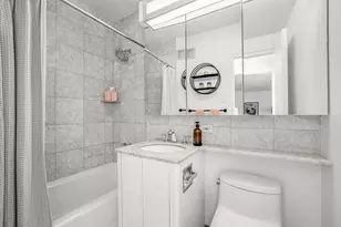 211 E 53rd St, New York City, NY 10022 - Photo 7