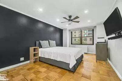 305 E 40th Street #4F, New York City, NY 10017 - Photo 3