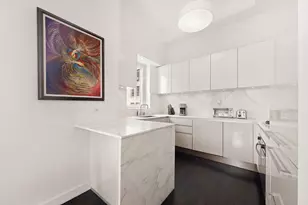 322 W 57th St, New York City, NY 10019 - Photo 3