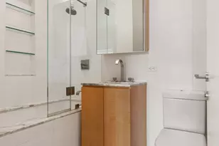 322 W 57th St, New York City, NY 10019 - Photo 9