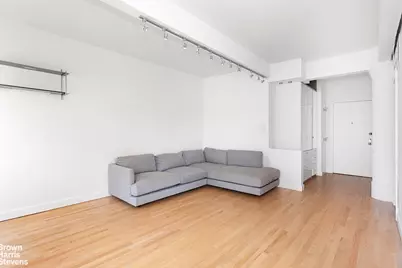 10 Christopher Street #5C, New York City, NY 10014 - Photo 3