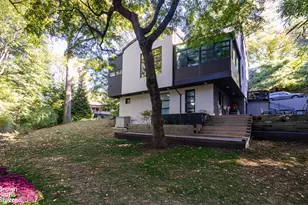 712 Ladd Rd, New York City, NY 10471 - Photo 33