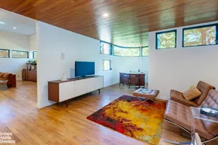 712 Ladd Rd, New York City, NY 10471 - Photo 11