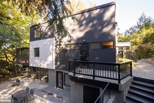 712 Ladd Rd, New York City, NY 10471 - Photo 31