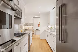 317 W 89th St, New York City, NY 10024 - Photo 5