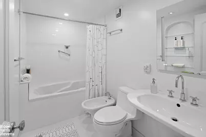 1050 5th Avenue #15C, New York City, NY 10028 - Photo 11