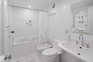 1050 5th Ave, New York City, NY 10028 - Photo 11