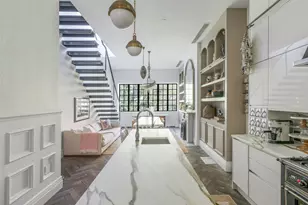 457 W 22nd St, New York City, NY 10011 - Photo 3