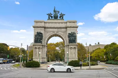 255 Eastern Parkway #C9, New York City, NY 11238 - Photo 17