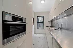 255 Eastern Pkwy, New York City, NY 11238 - Photo 9