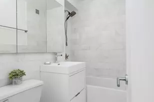 10 W 15th St, New York City, NY 10011 - Photo 17