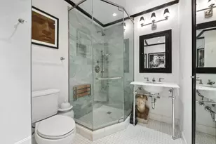 25 E 69th St, New York City, NY 10021 - Photo 11