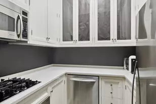 25 E 69th St, New York City, NY 10021 - Photo 7