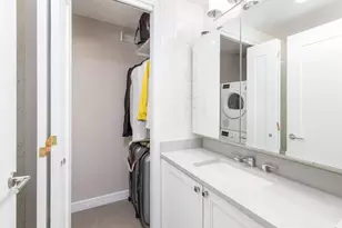 330 E 38th St, New York City, NY 10016 - Photo 9