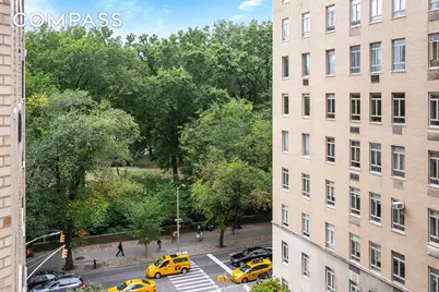 860 5th Avenue #5L, New York City, NY 10065 - Photo 9