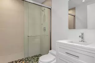 300 E 85th St, New York City, NY 10028 - Photo 5