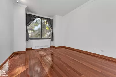 300 E 85th Street #201, New York City, NY 10028 - Photo 15