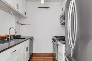 300 E 85th St, New York City, NY 10028 - Photo 3