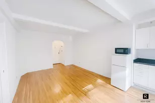 339 E 58th St, New York City, NY 10022 - Photo 1