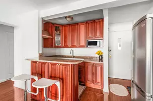 408 W 57th St, New York City, NY 10019 - Photo 5