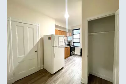 51-28 35th Street #2, New York, NY 11101 - Photo 5