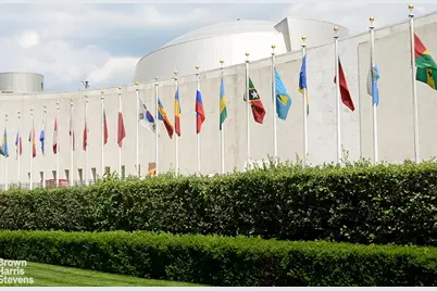 240 E 47th Street #39AB, New York City, NY 10017 - Photo 19