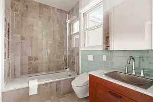 521 W 47th St, New York City, NY 10036 - Photo 7