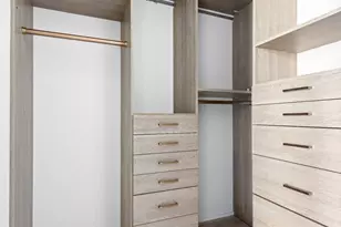 138 E 50th St, New York City, NY 10022 - Photo 7