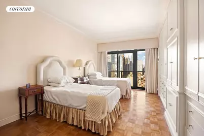 100 United Nations Plaza #22DE, New York, NY 10017 - Photo 11