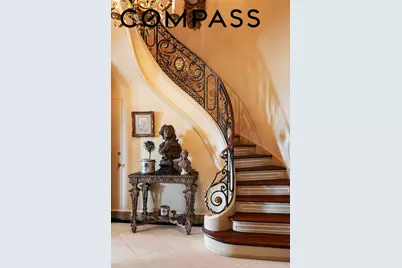 990 5th Avenue #8/9, New York City, NY 10075 - Photo 1