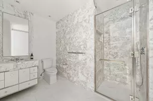 138 E 50th St, New York City, NY 10022 - Photo 5