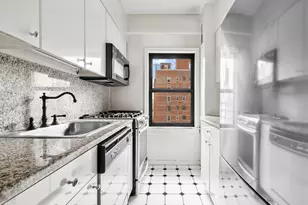 123 E 37th St, New York City, NY 10016 - Photo 9