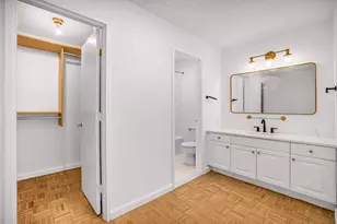 310 E 46th St, New York City, NY 10017 - Photo 11