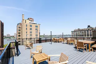 320 W 76th St, New York City, NY 10023 - Photo 11