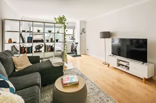330 E 49th St, New York City, NY 10017 - Photo 1
